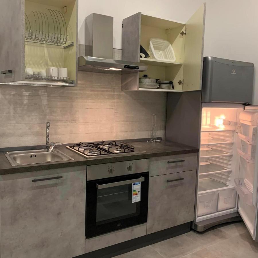 Miris Apartment Fast Comfortable Naples Airport Capodichino 25 Minutes Walk Self Check-In Extérieur photo