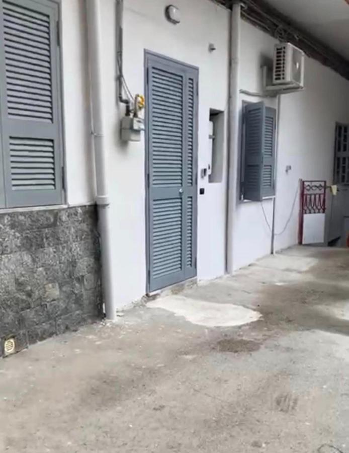Miris Apartment Fast Comfortable Naples Airport Capodichino 25 Minutes Walk Self Check-In Extérieur photo